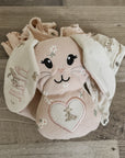 Brodeerattu keepsake pupu