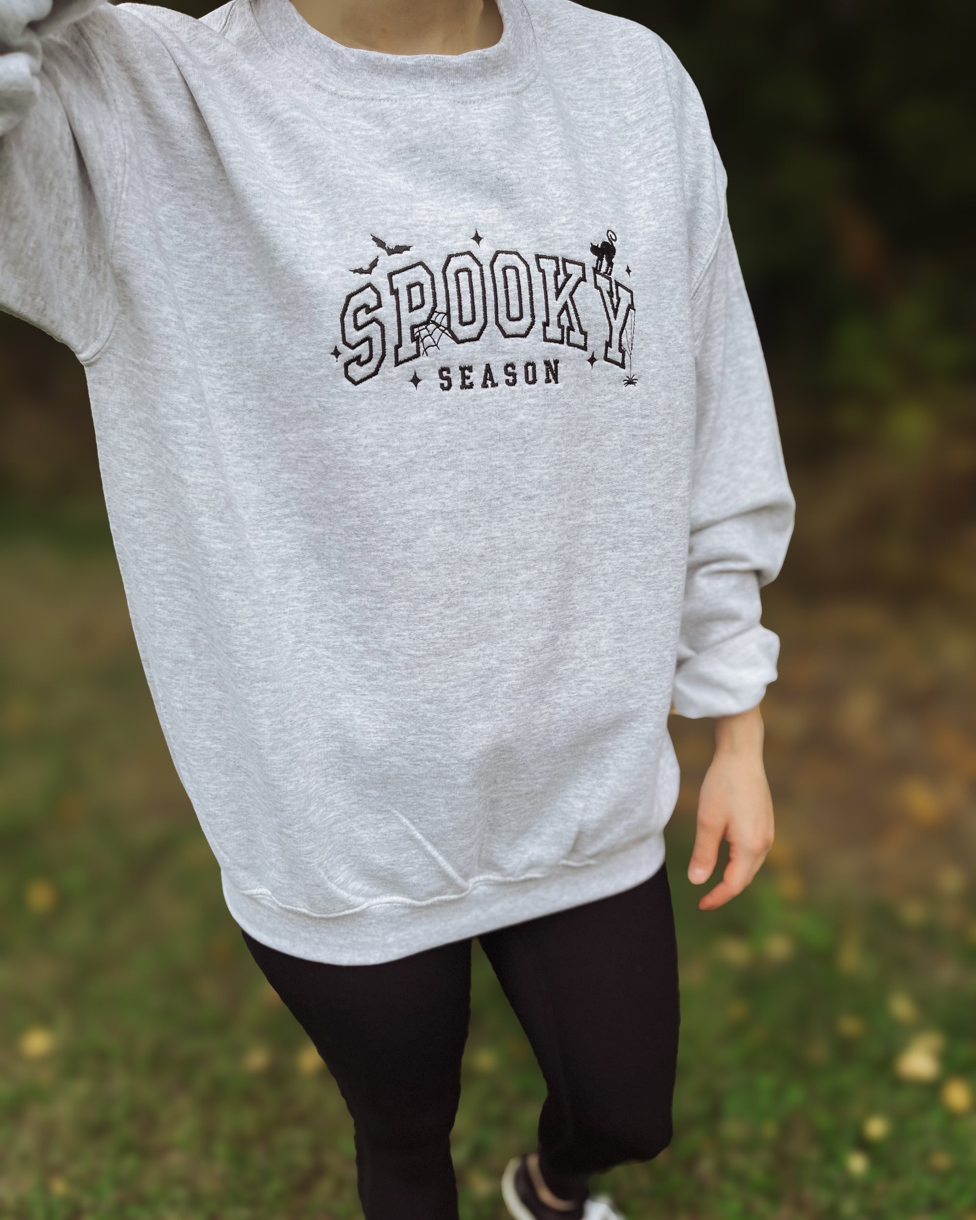 Brodeerattu spooky season college
