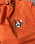 Brodeerattu t-paita haunted cabin