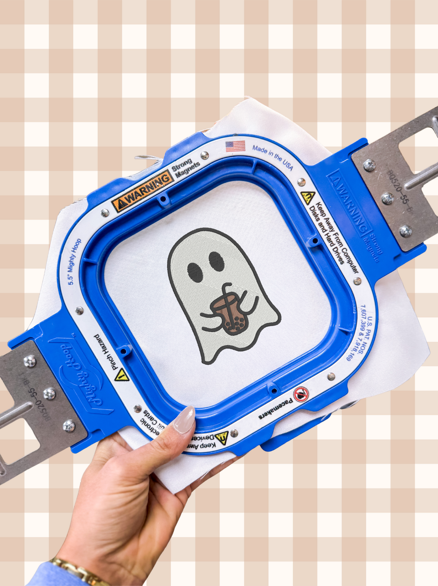 Brodeerattu college ice coffee ghost