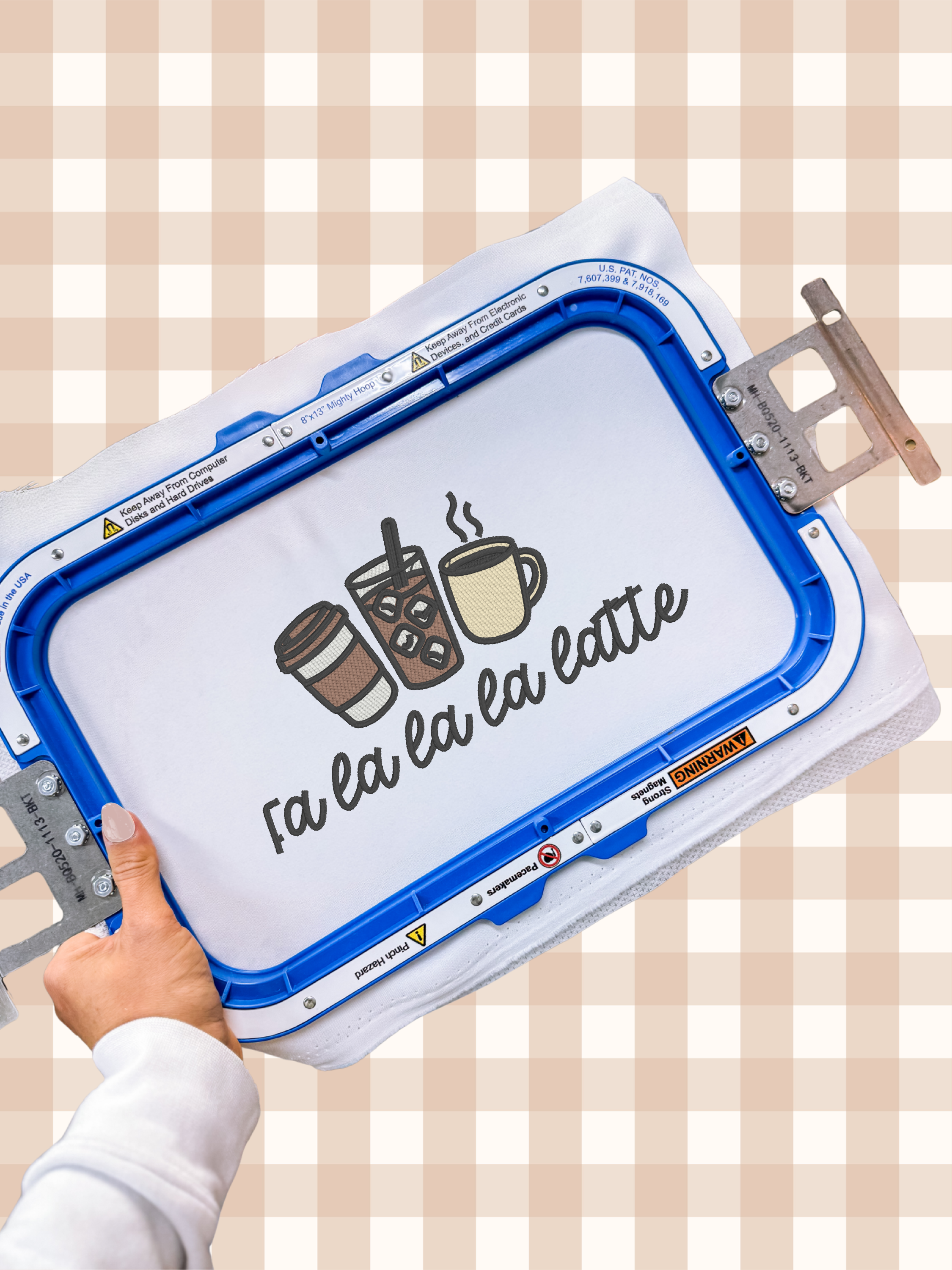 Brodeerattu college falalala latte