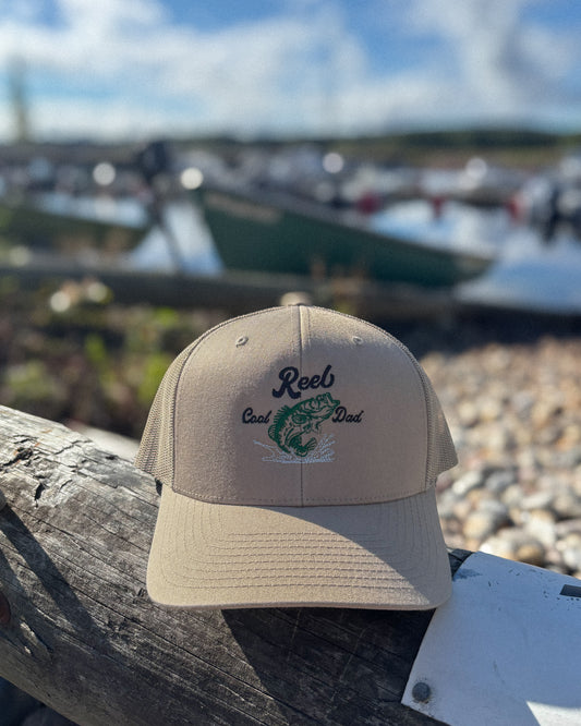 Brodeerattu retro trucker lippis - reel cool dad