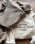 Brodeerattu college dog mom club